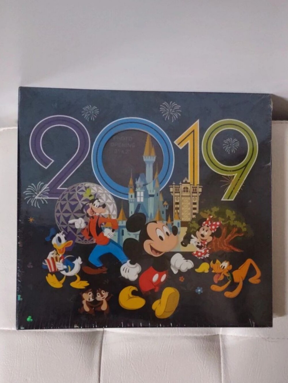 Disney Parks 2019 Photo Album New/Sealed